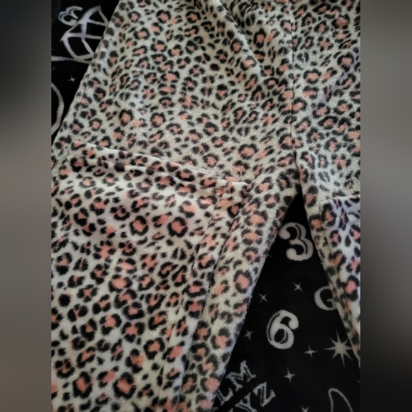 Arctic trail plush fleece pj pants, Leopard print. Women's xl. - Picture 9 of 10